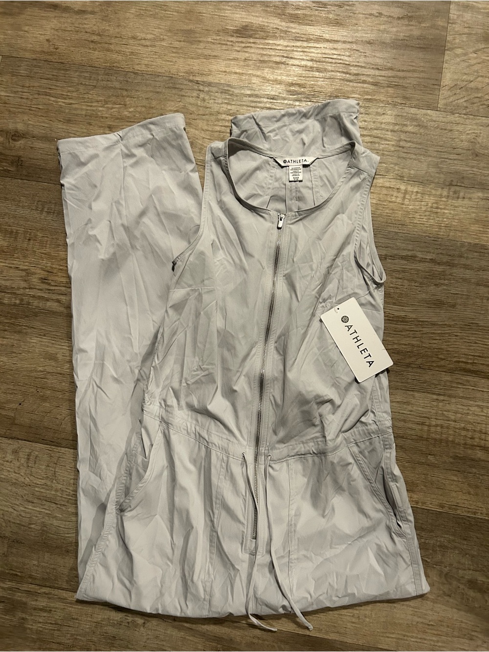 Athleta light gray jumpsuit in XXS #athleisure #activewear